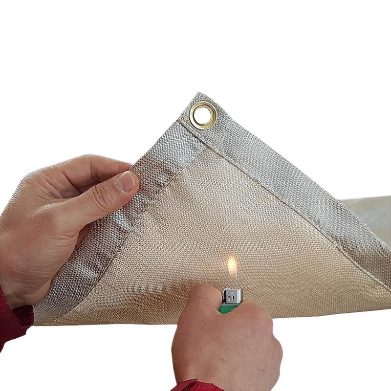BBQグリルマット 耐火断熱パッド 耐熱キャンプマット 防火 - Heat Resistant Mat のレビューと価格